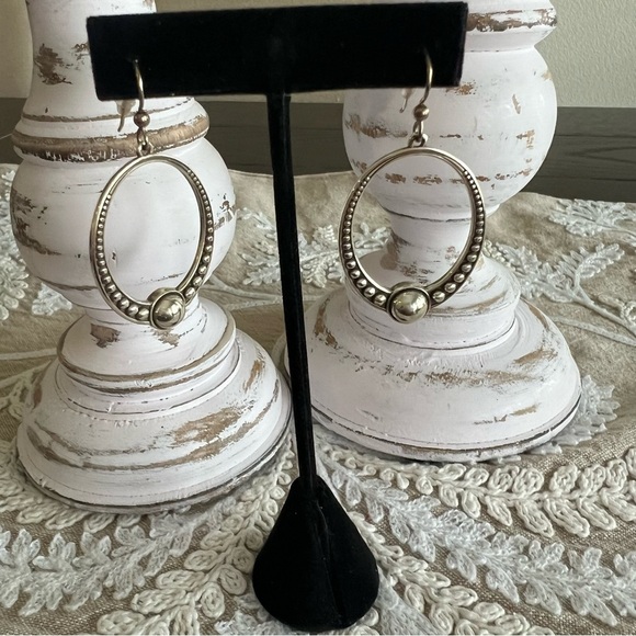 Brighton EUC Oval French Wire Silver Hoop Earrings - Picture 2 of 6